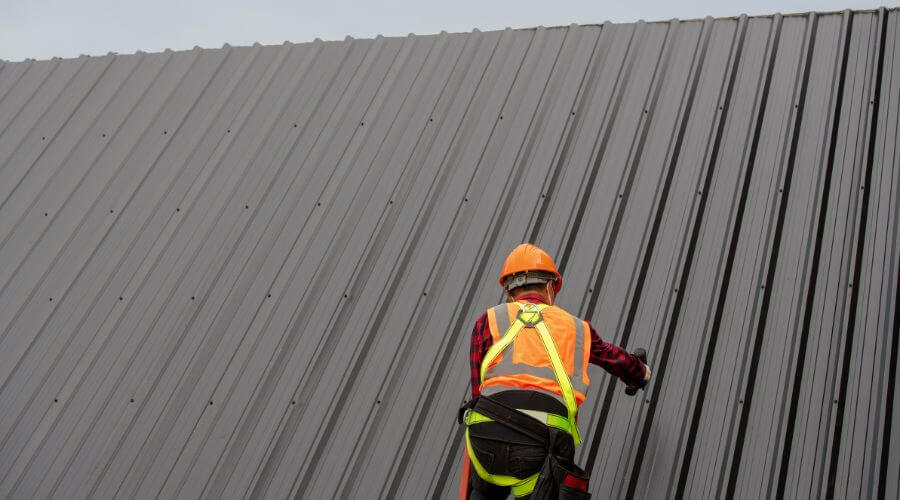 Professional gutter cleaning in Powder Springs, GA